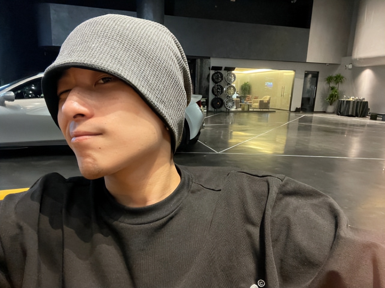毆打女生致二級重傷，被判刑后寫歌炫耀，高天佐用小號發文回應