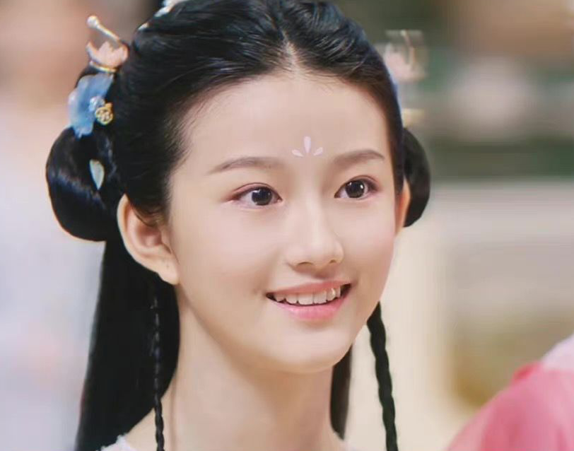 演完《周生如故》再演《沉香如屑》，差点没认出，圈子后继有人了