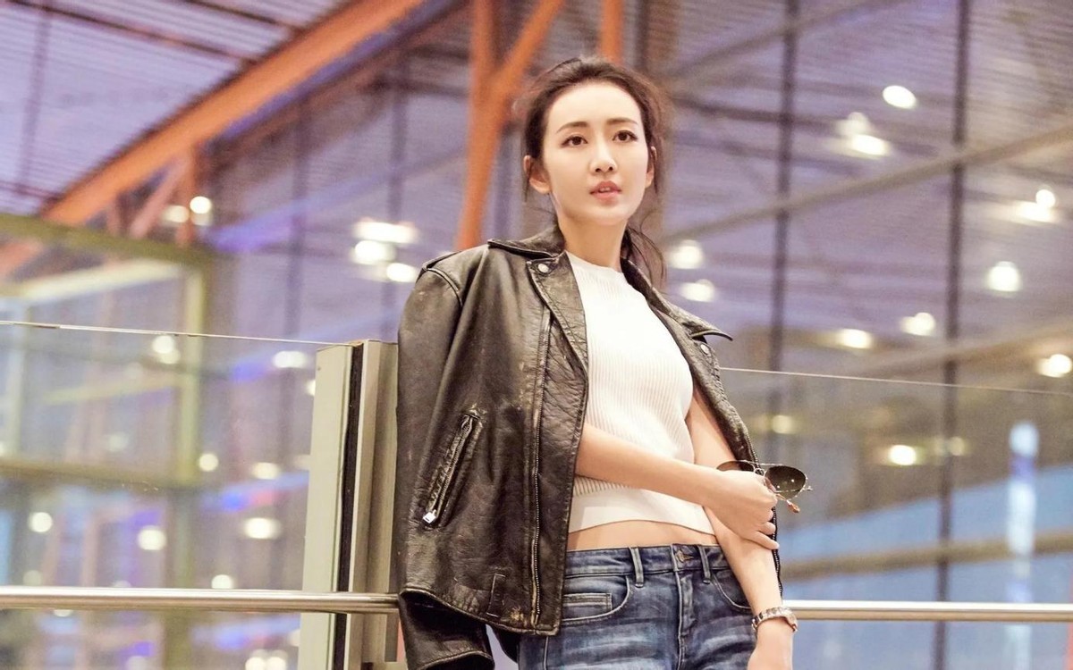 貌美如花却至今未婚，这12位大龄女星，各有各的苦衷