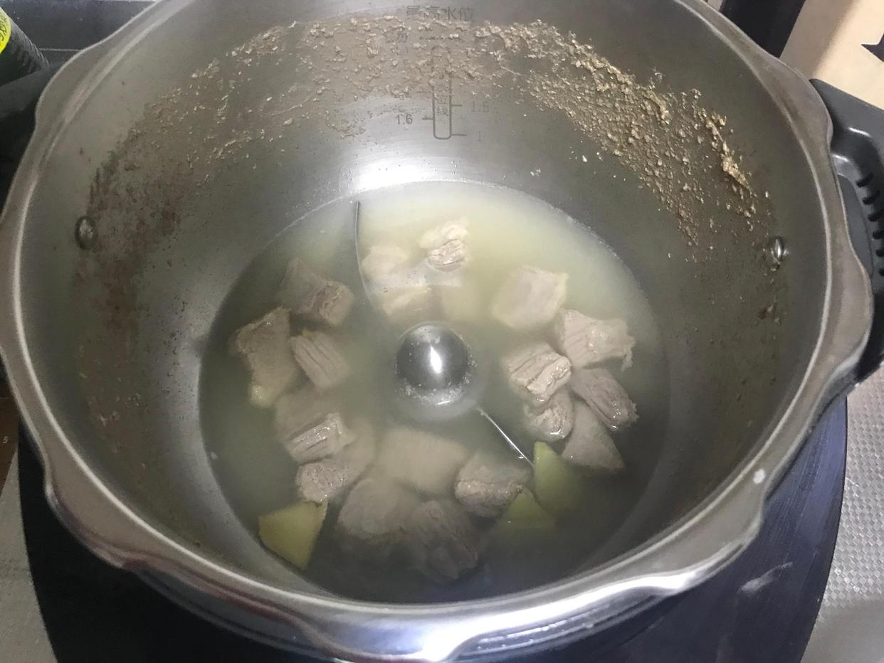 图片[4]-【番茄土豆牛腩】做法步骤图 铁含量极高 强身健体长高个-起舞食谱网