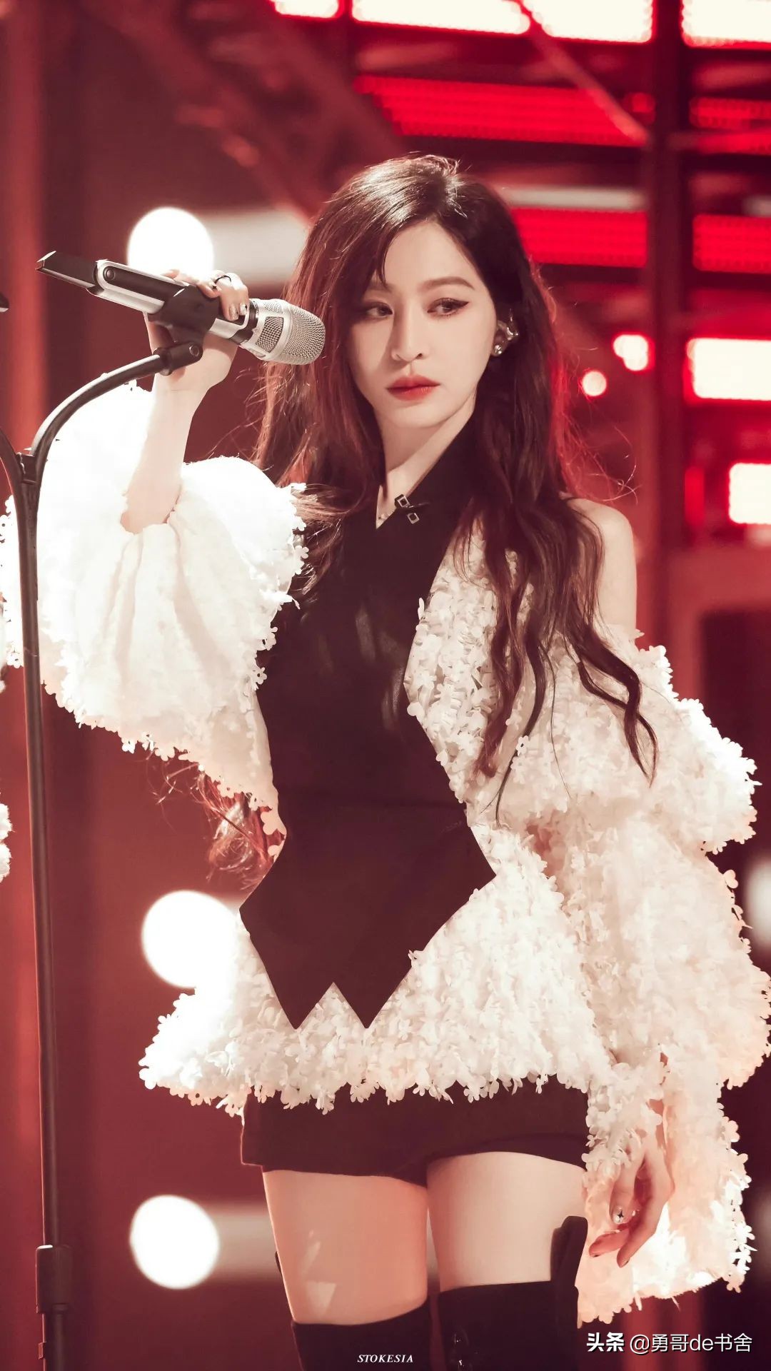 王心凌7位数名表上热搜，台北上亿豪宅首曝光，姐不是白红的