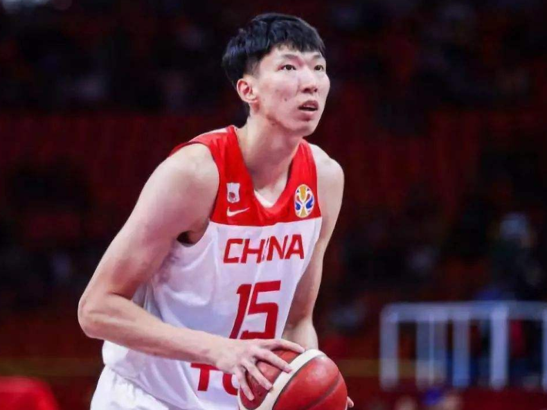 周琦為什么打不了nba（周琦8大優(yōu)勢完爆前25+22巨星，為何去不了NBA？楊毅揭開兩大謎團）