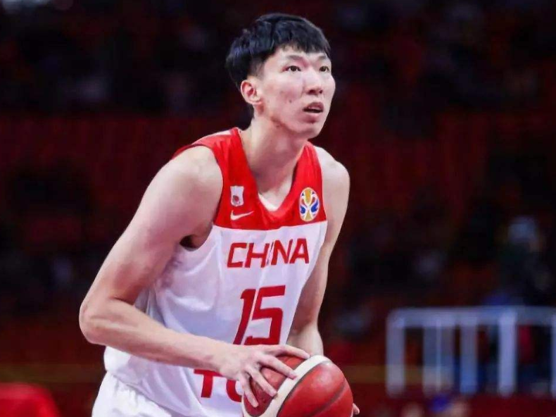 周琦为什么打不了nba（周琦8大优势完爆前25+22巨星，为何去不了NBA？杨毅揭开两大谜团）