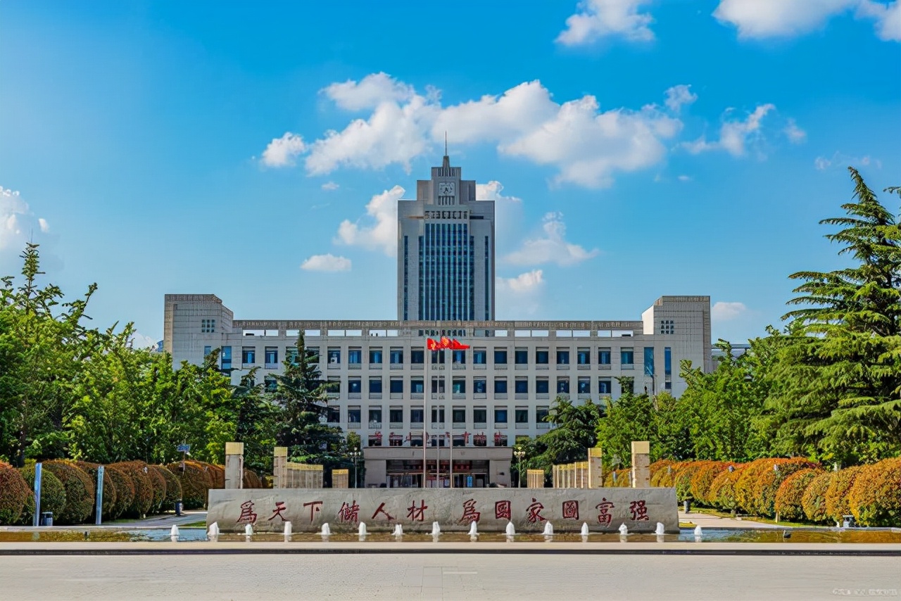 2022山东高校排名出炉，中国海洋大学持续上升，齐鲁工业尤其亮眼