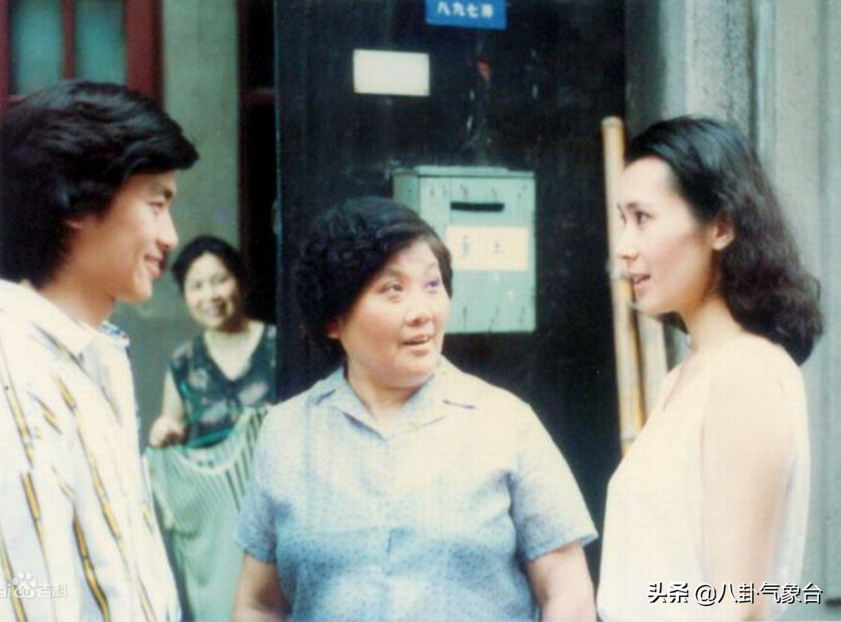 “气质美人”肖雄，将一生奉献给演艺事业，单身30年不后悔