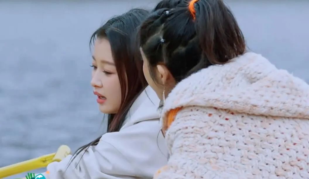 美女无语表情包(任敏在《桃花坞》里哭上热搜,就这性格,上啥综艺?