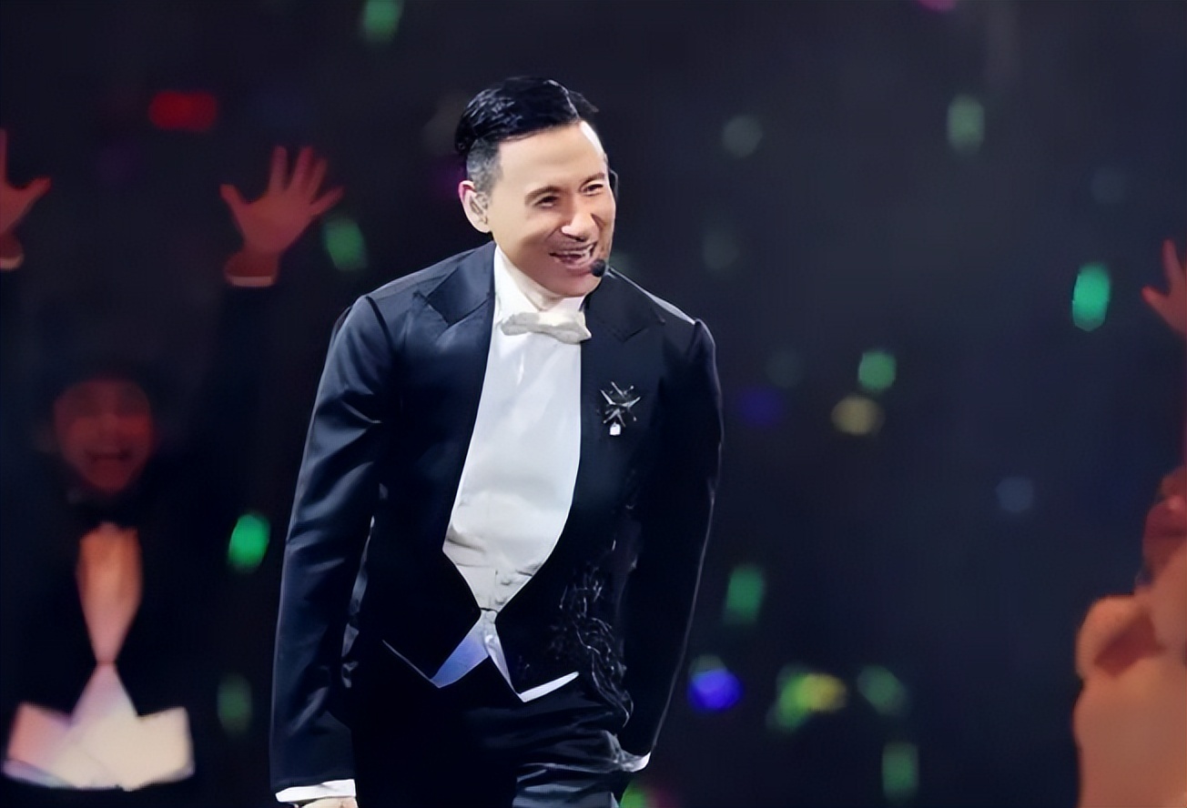 明星们的隐藏身份，萧敬腾的雨神不算什么，吴青峰的才是绝活