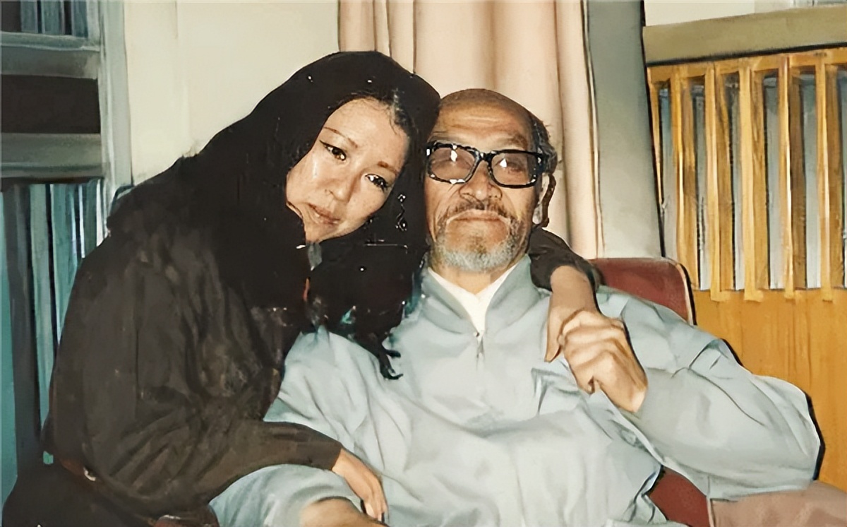 1941年,王洛宾回到兰州家中,出轨妻子问他:你今晚去哪儿住?