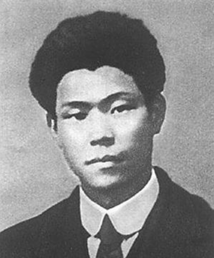 向警予身后事：遗体偷埋立无字碑，前夫三年后去世，两子女不寻常