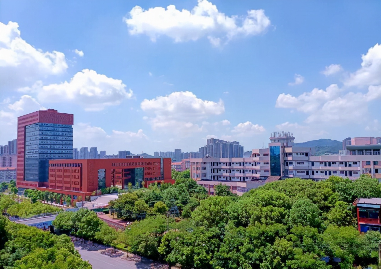 今年，湖南这所大学化身“奖项收割机”，拿下200余项大奖