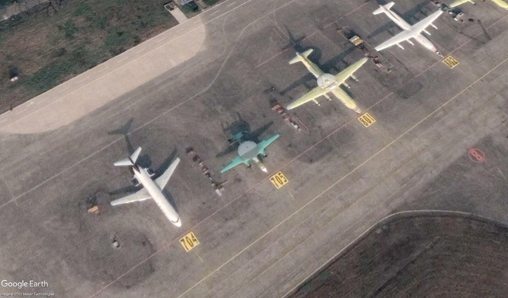 �վ�600�����࣬��վ�500ͬ���뾵����С�Ա����Ա�����ӥ�۸�ǿ