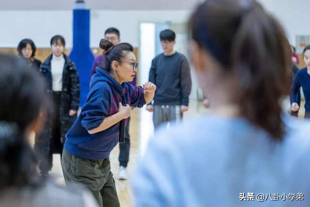 年轻时肤白貌美，如今只能演土气大妈，岁月这把“杀猪刀”太可怕