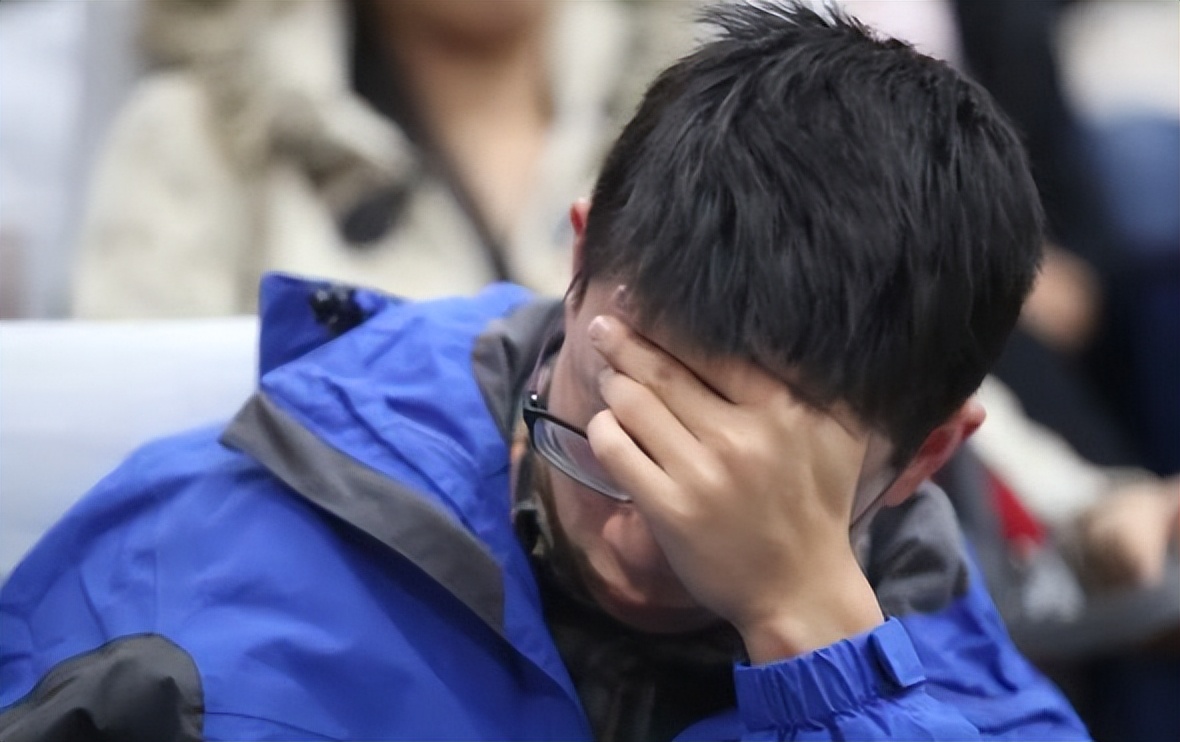 大学生免费帮亲戚填报志愿，568分考上211高校，等来的却不是感谢