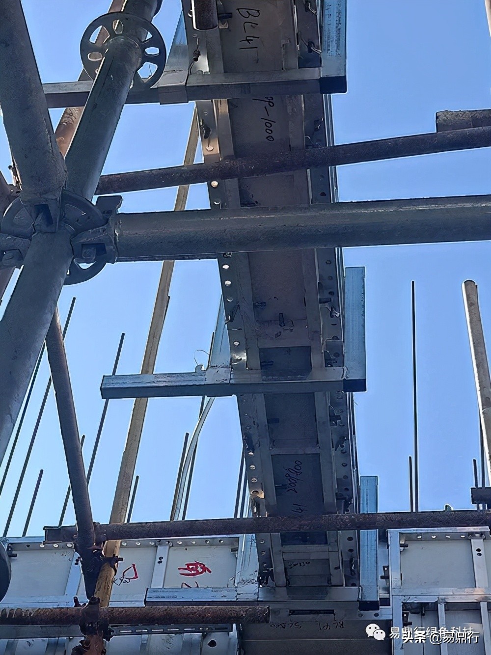 YDX自锁式多功能梁夹具在施工现场的应用 - 标件库