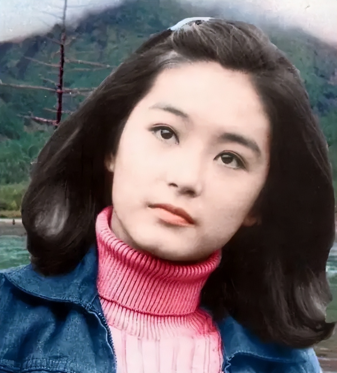 他追过邓丽君，追过林青霞，被称为台湾的猫王，当年谁红他追谁