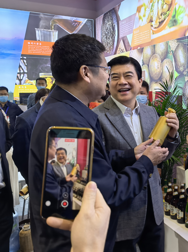 桂美贡酒首次亮相 助力乡村振兴