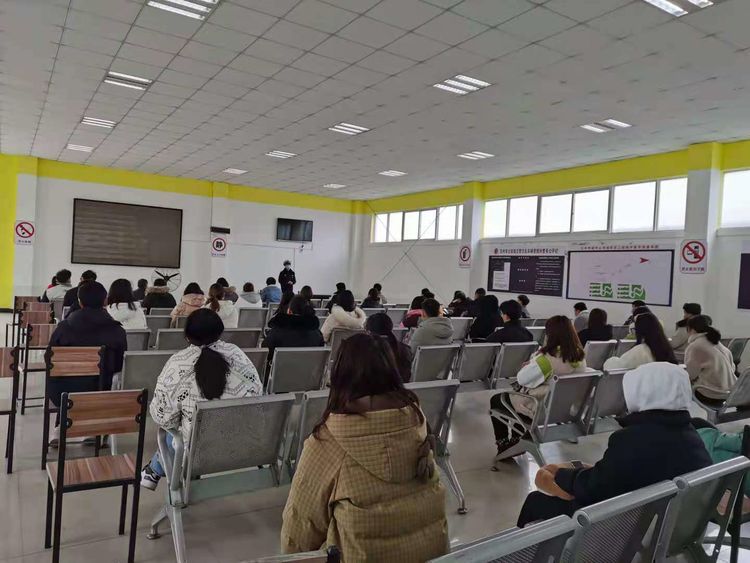 文明创建我先行丨汉中交警开展文明交通进驾校宣传活动