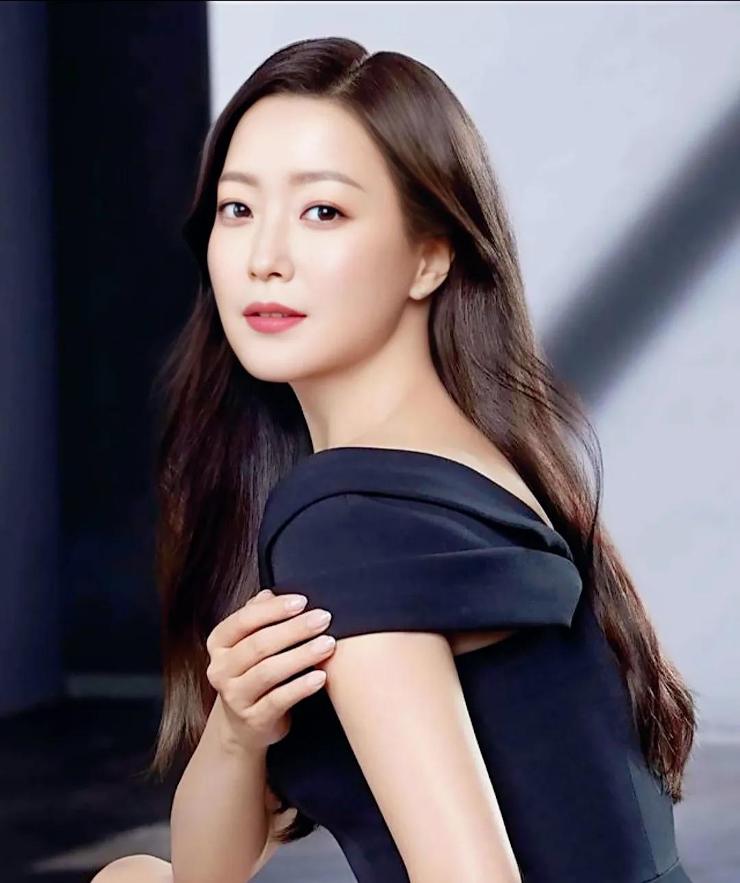 金喜善美照欣赏