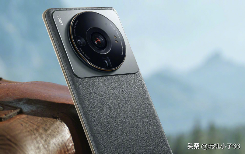 iPhone 13顶配版：听说是小米12S Ultra把我秒了？