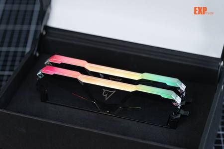 朗科绝影RGB DDR4-3200 8GB*2套装限量版内存评测：CL14超低时序