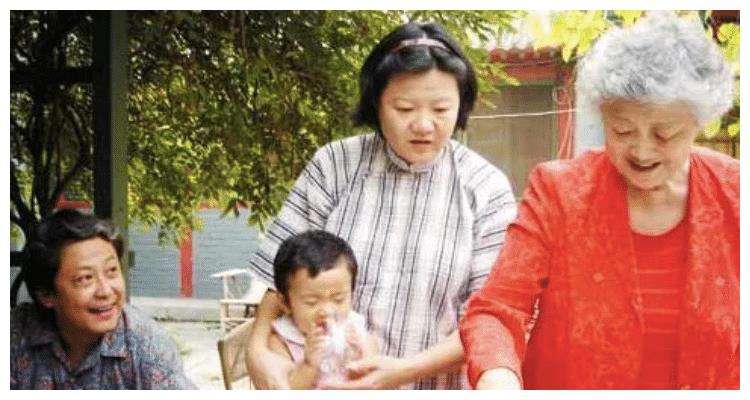 “京圈痞女”洪晃：因一辆车怒甩陈凯歌，4婚3离后终获幸福