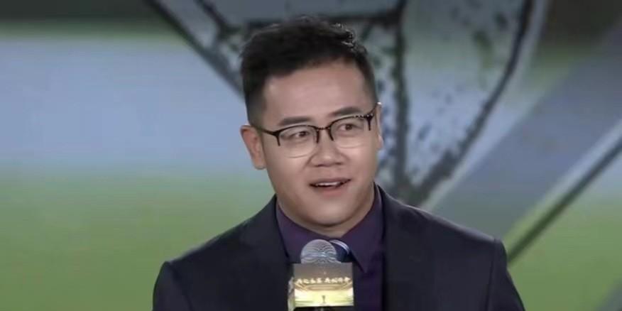 现在什么软件能看英超（欧洲足球新赛季开启，咪咕爱奇艺CCTV5转播，三家平台你选谁？）