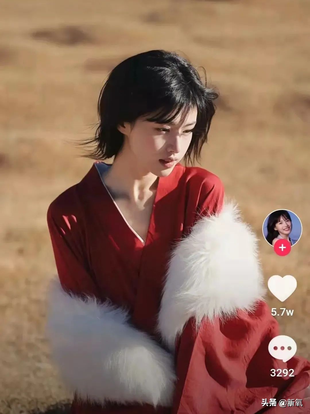 网红圈也出了个淡颜系美女！旧天台随便一拍她就火了？