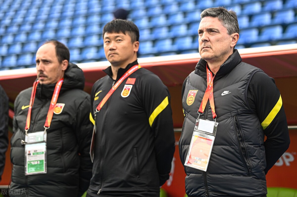 董路哪里直播足球（U20国足小负日本，董路解说时的观点对吗？）