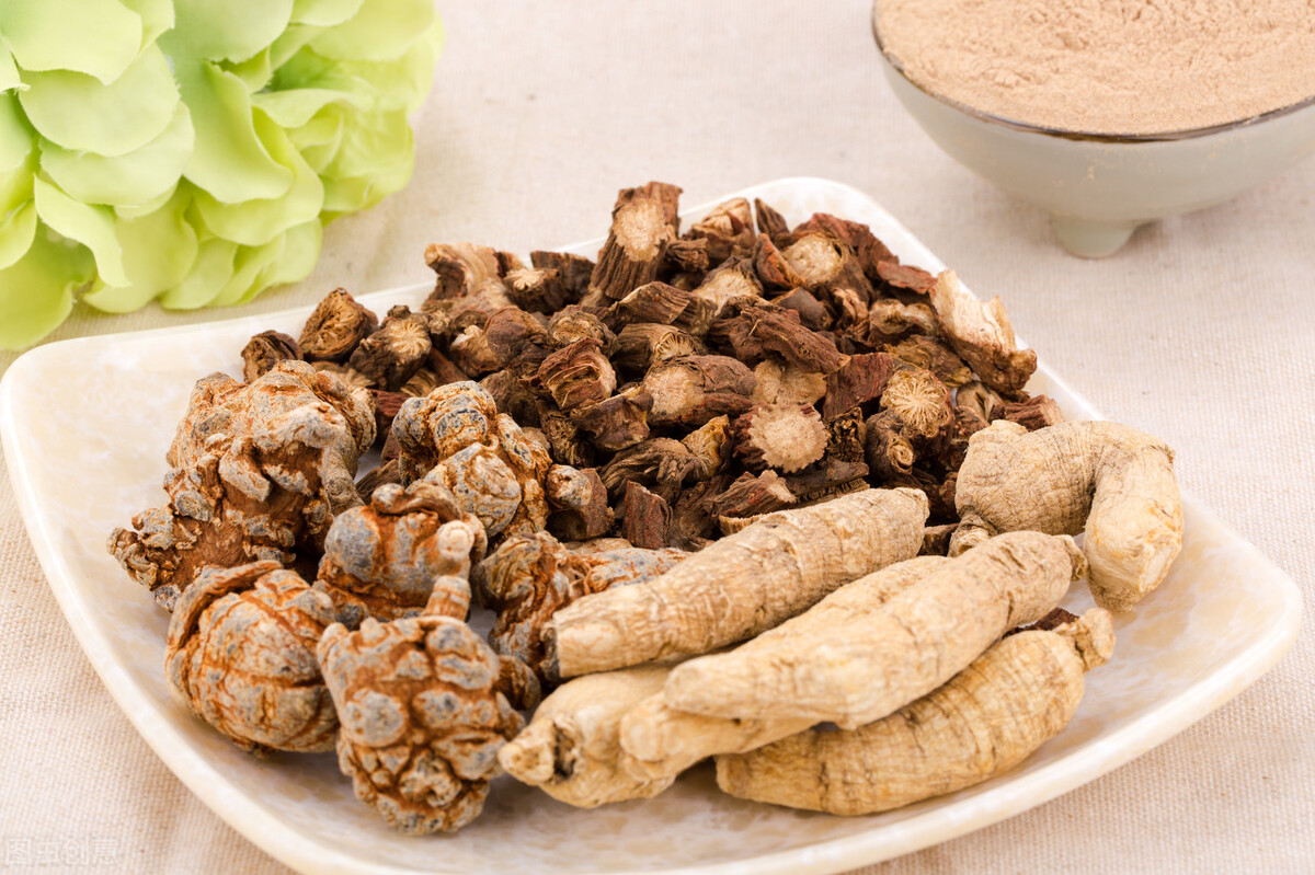 疏通血管,丹参和三七哪个更好?能否长期食用?本文讲出实情