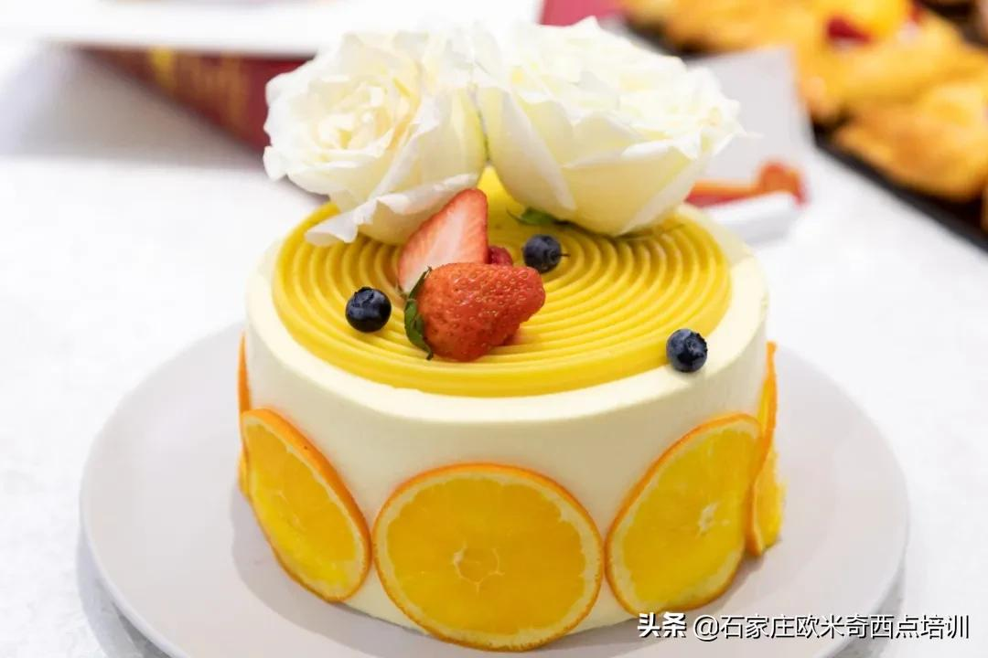 为低学历女生打开一扇门，西点烘焙再合适不过了