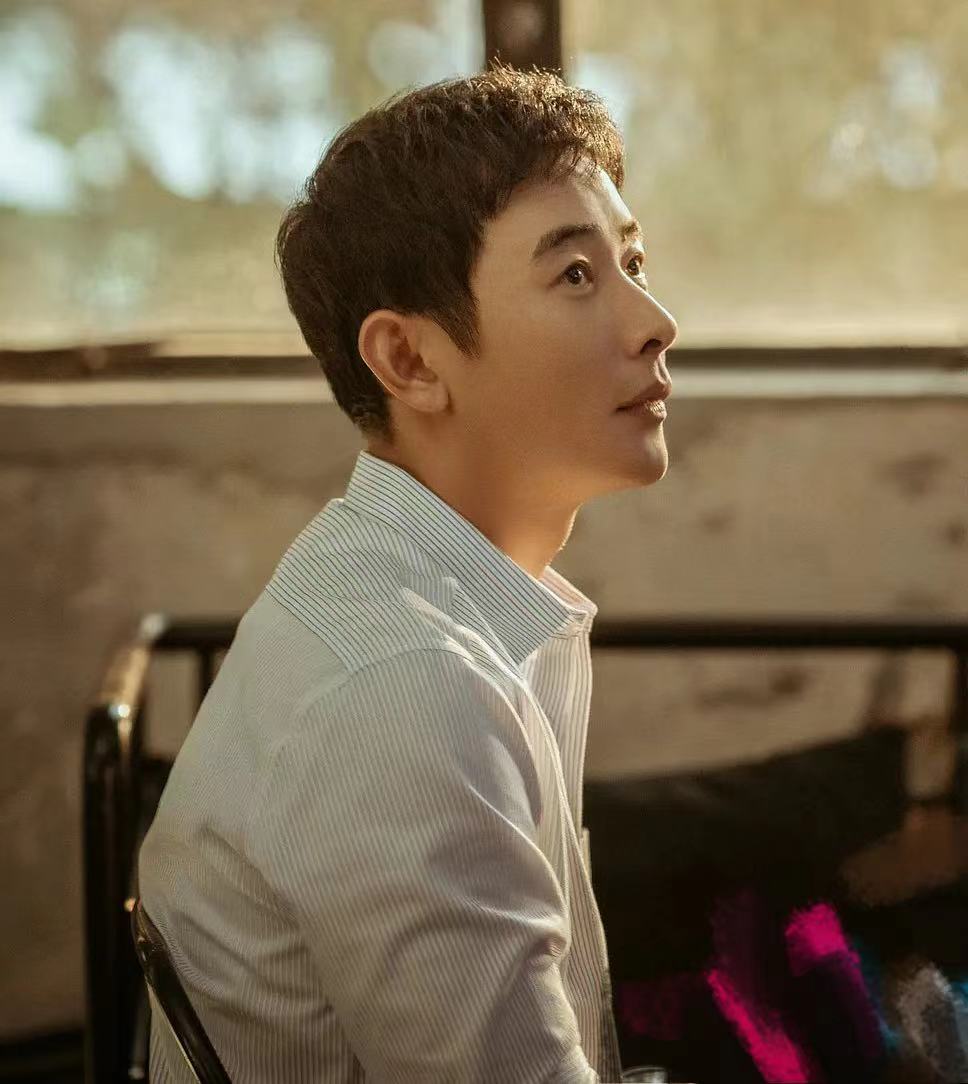 先是碎尸案，后是走私案，这部满屏血腥的新剧，凭啥收获全网赞誉