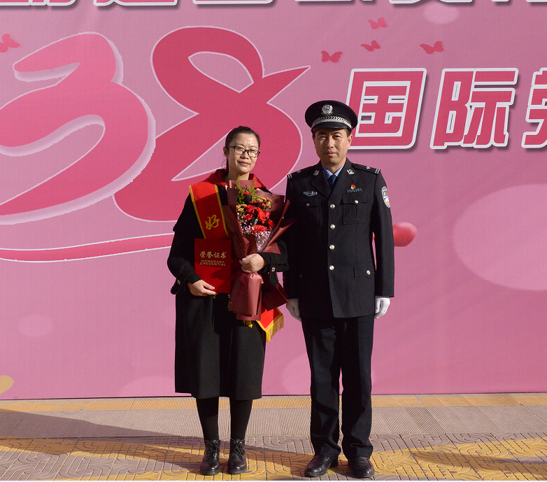 好警嫂刘红霞：选择了警察，就是选择了奉献