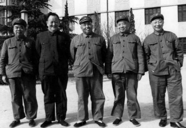 1986年，刘伯承去世，邓公看到治丧名单后为何大怒？