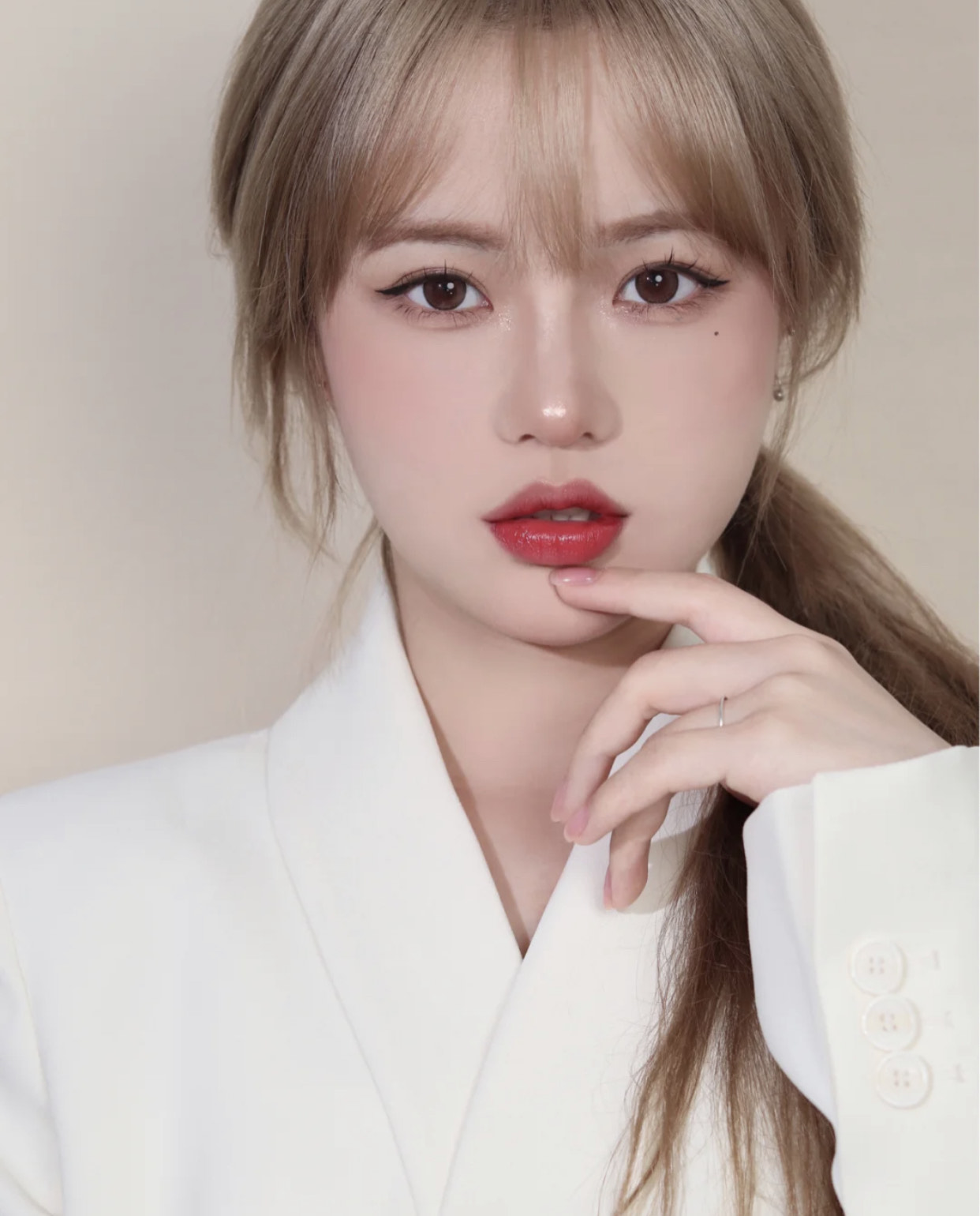 冬天口红怎么涂才好看？注意这几个要点，显白好看走哪都很靓