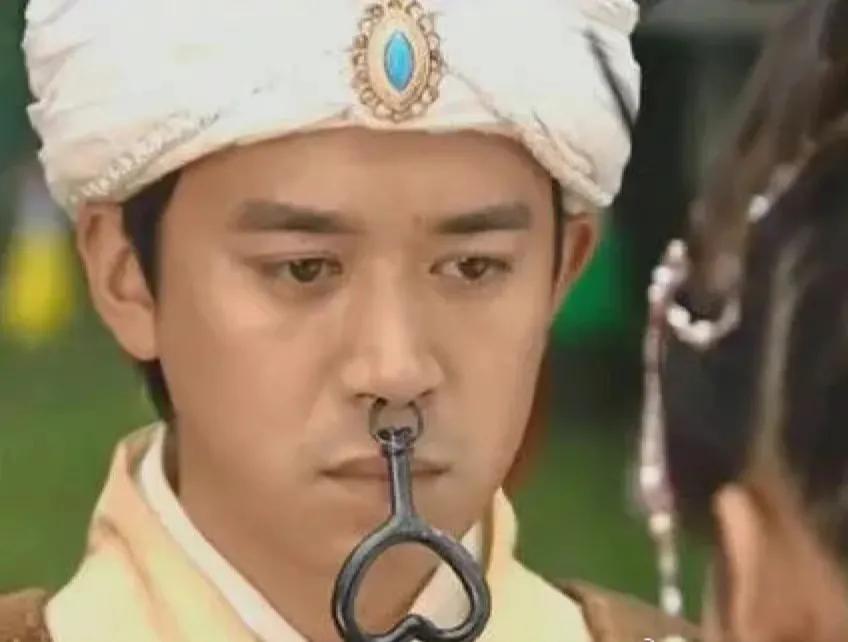 古偶里的雷人发型，阿娇全靠脸撑着，黑化小玉又酷又飒