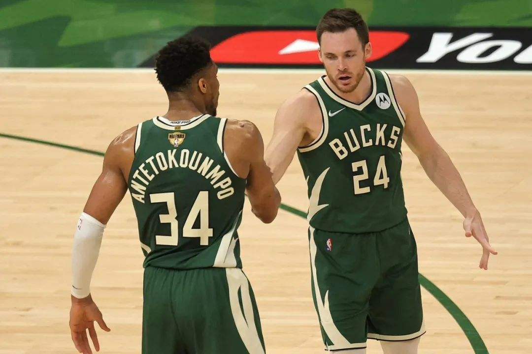 雄鹿队阵容名单（场均36分13板5助！字母哥直冲第3座MVP，雄鹿让了三核还一场没输）