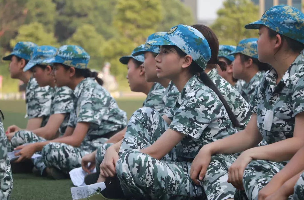 高考进入倒计时，全国唯一一所只招收女生的学校，开始招收男生