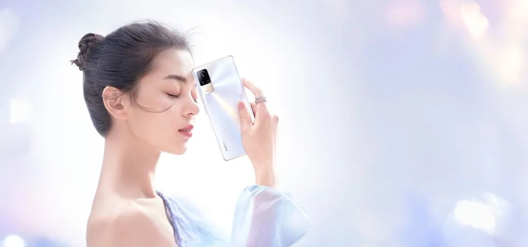 iPhone 16系列或实现真全面屏；vivo X80系列将首发索尼IMX866