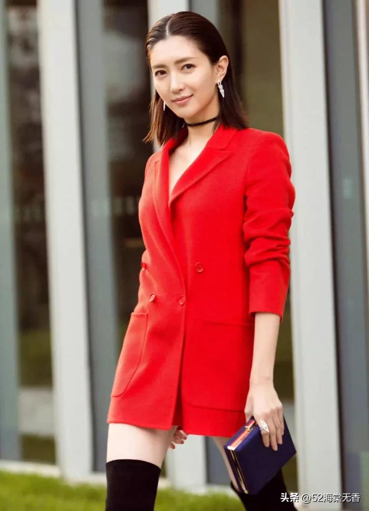 江疏影，有点事业女强人的感觉，不过确实很美