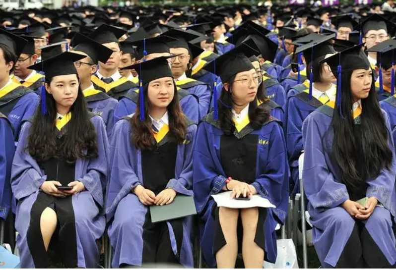 普通家庭供一名研究生，3年需要花多少钱，真实数额让人打退堂鼓