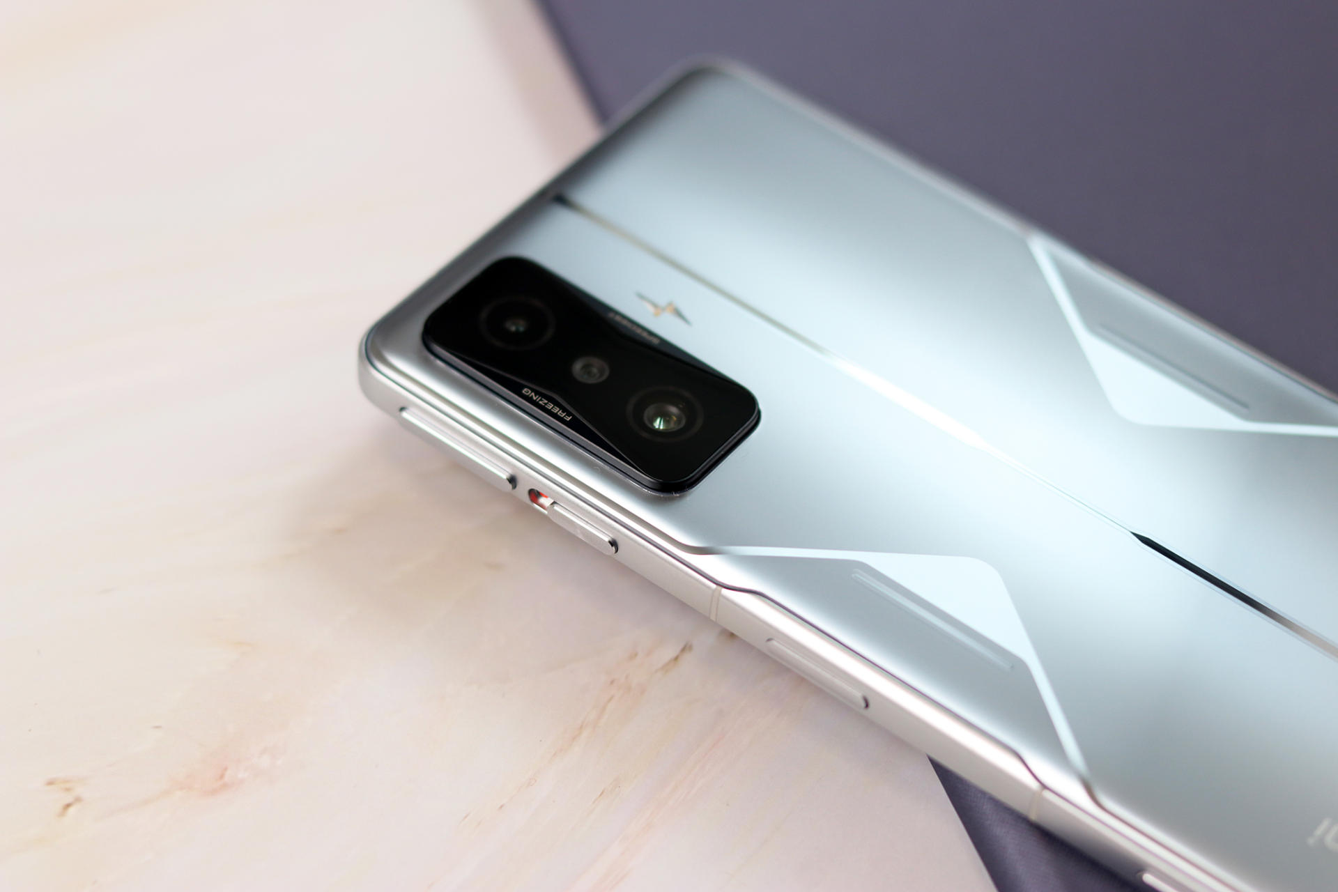 Redmi K50 电竞版手机开箱评测：快充、屏幕、性能全部拉满