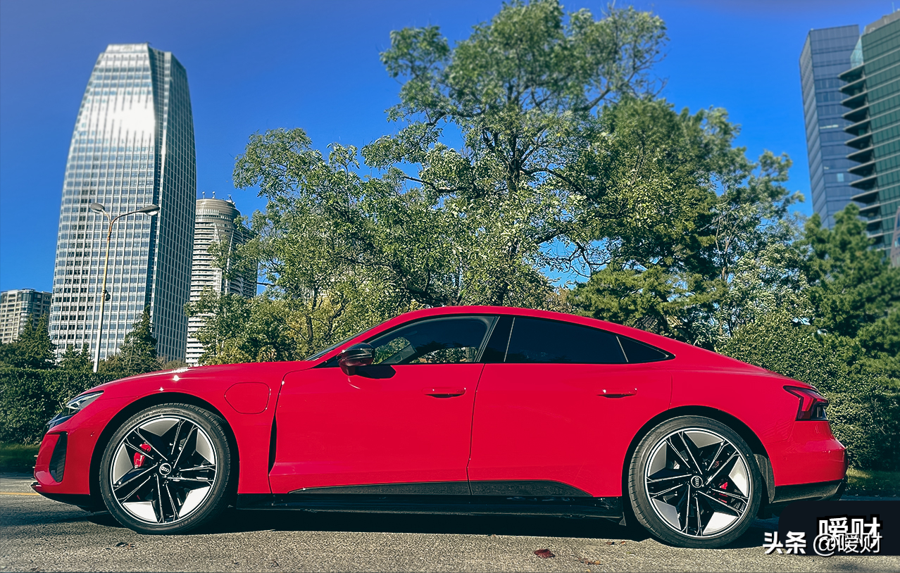 2022年奥迪电动车 e-tron gt评测