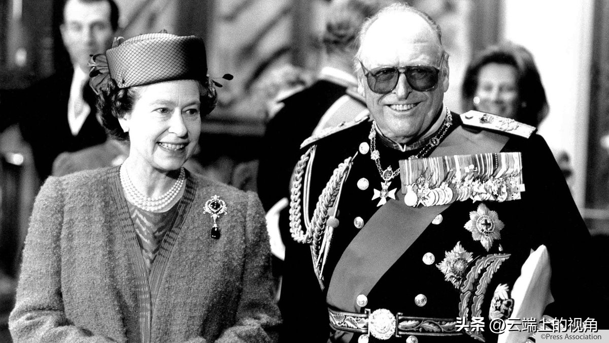英国女王伊丽莎白二世（欧洲王室皆亲戚，他们和英女王都是什么关系，好心送葬却闹乌龙）