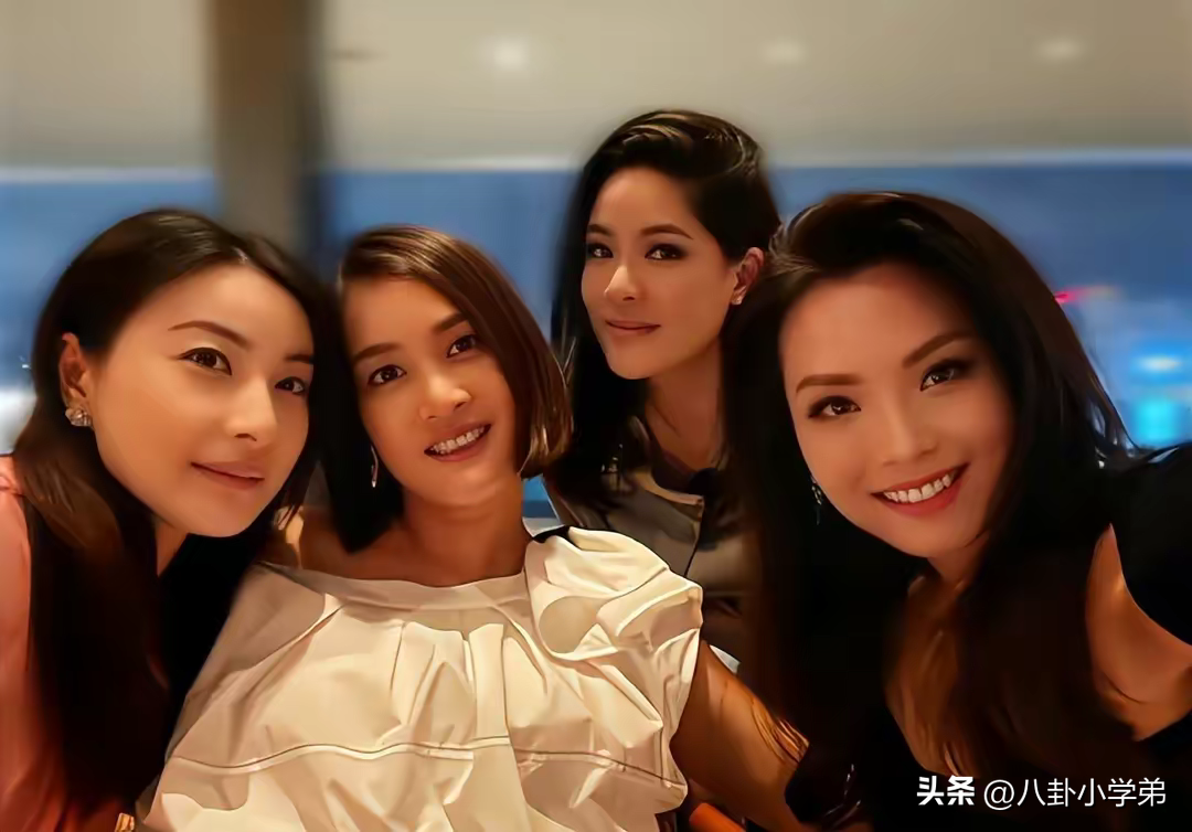 香港名媛圈的一张合照,把对郭晶晶的"排挤"体现得淋漓尽致