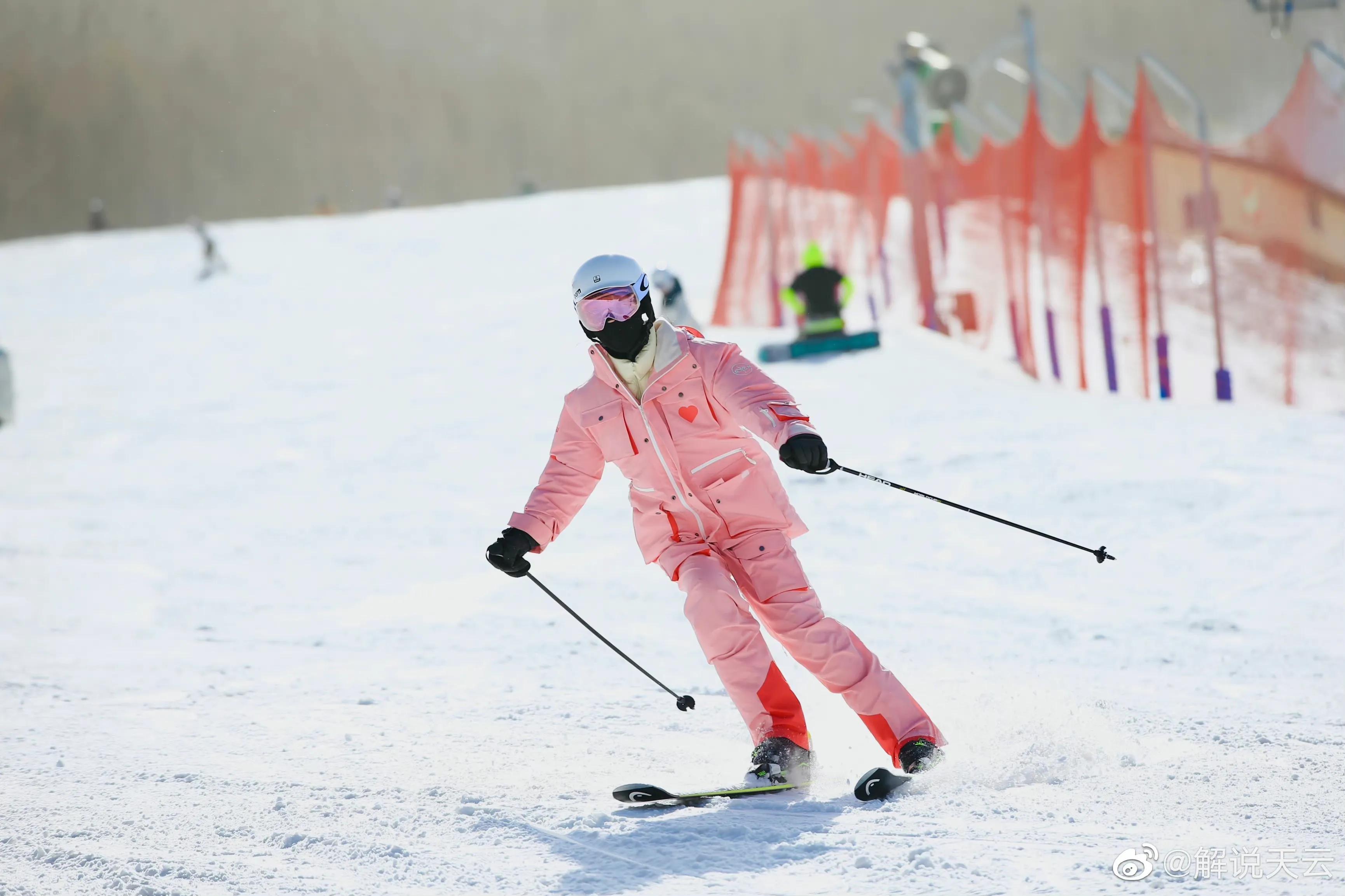KPL解说天云（电竞美少女(三)-KPL解说天云）