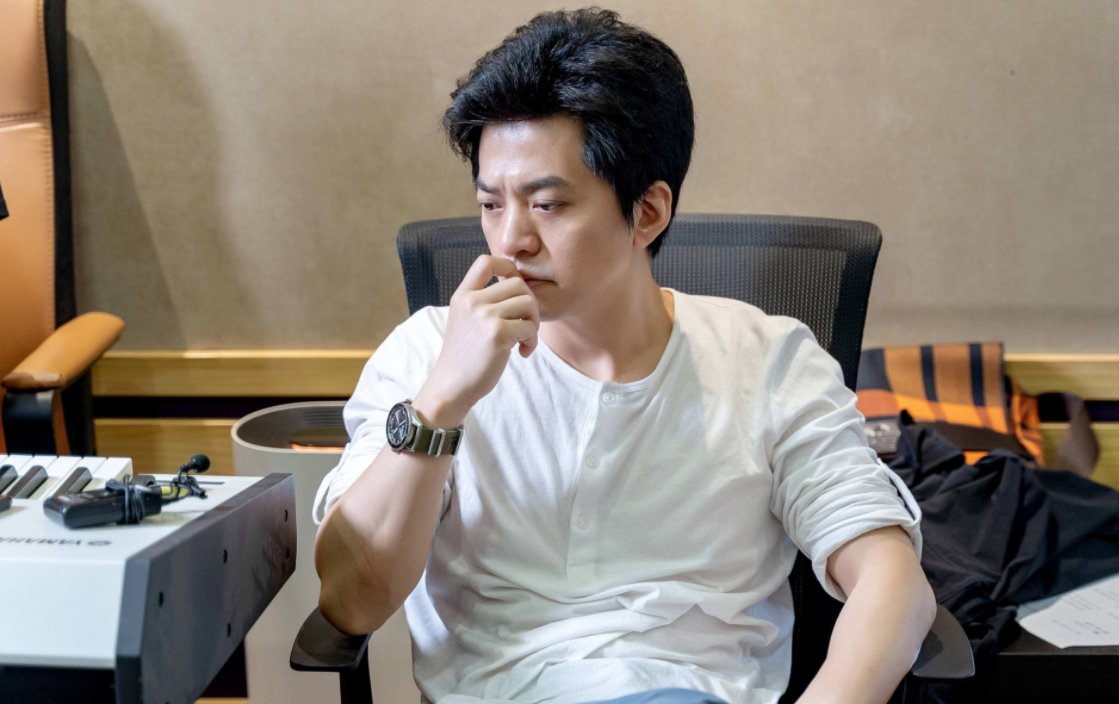 尹正被嘲爹味少年(黄磊新剧被嘲"爹味"重,娱乐圈美男都逃不掉发腮和