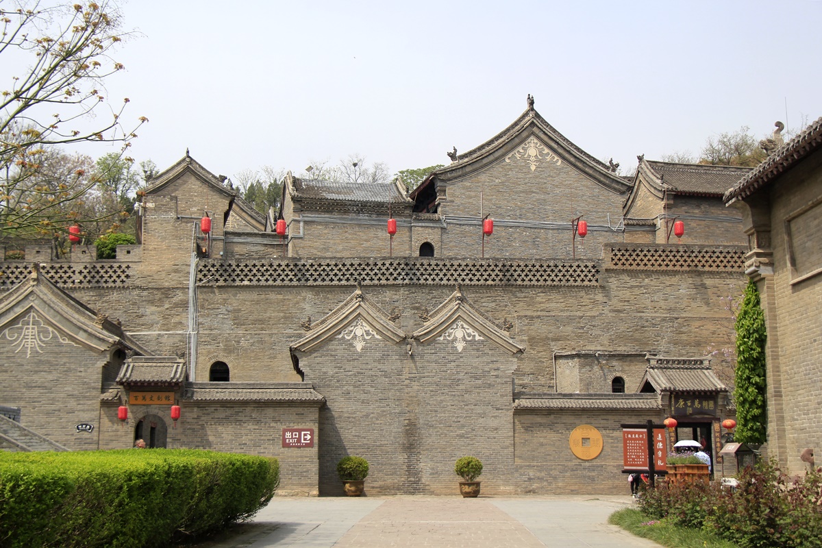 康百万庄园位于河南省巩义市,始建于明末清初,全国重点文物保护单位
