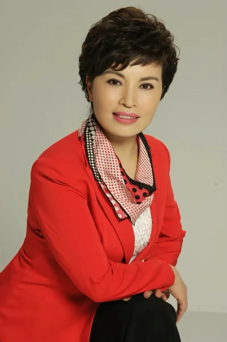 李瑞英，年轻时的美照，