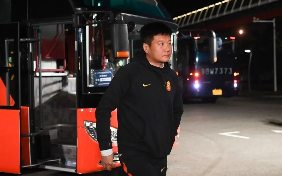 李金羽谈中国足球（李金羽：足球给了我比较辉煌的前半生，哪怕吃苦受罪也会不离不弃）