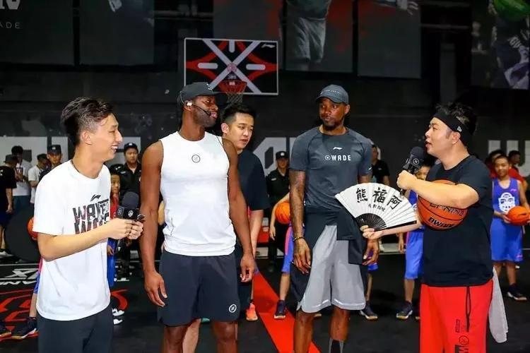 nba哪些人代言鞋子不贵（国内品牌签约的NBA球星一览，汤普森十年8000万美元性价比最高）